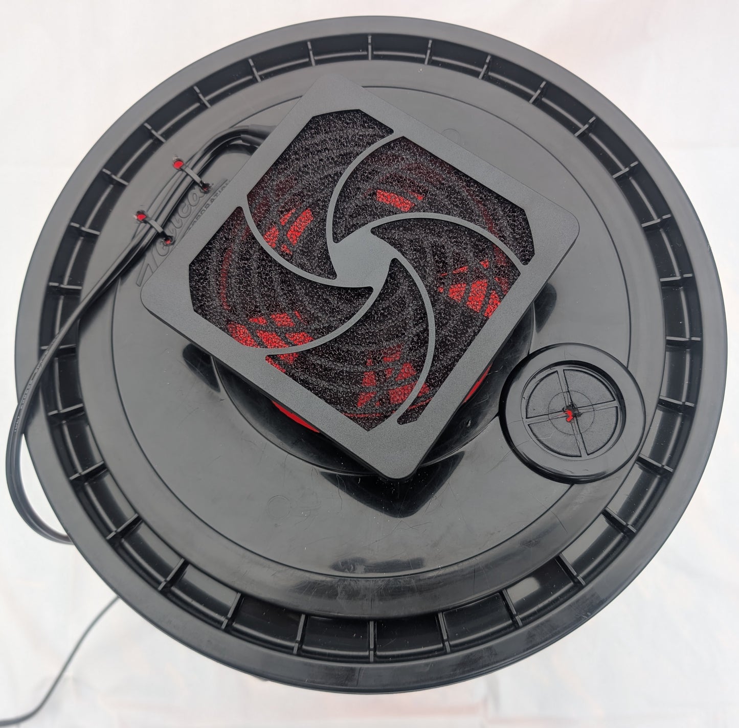 Chill Lid (Cable Pass-Through)